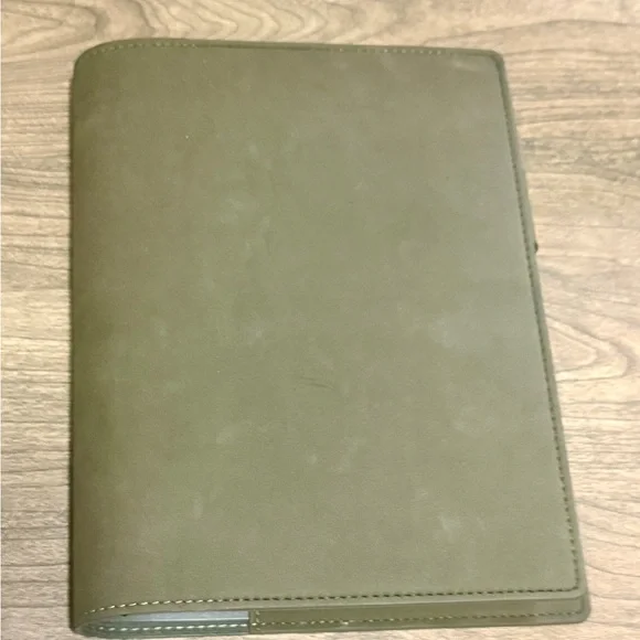 Elegant Green Planner with Stickers - Picture 5 of 15